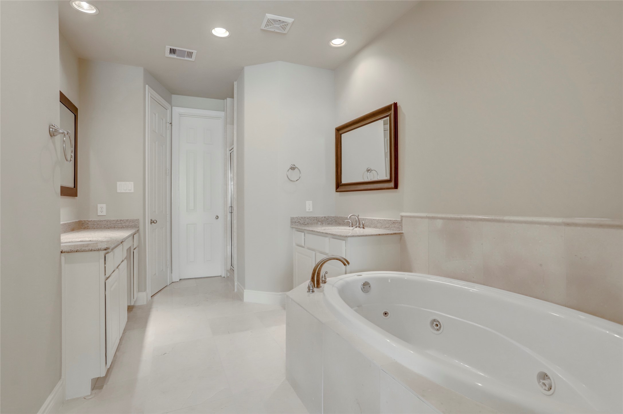 9133 Creekstone Lake Drive Property Photo 18