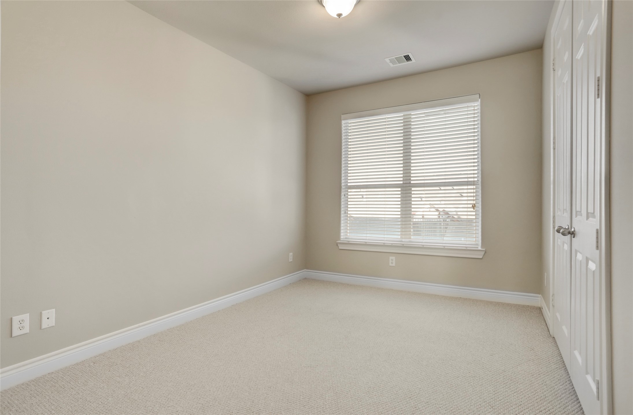 9133 Creekstone Lake Drive Property Photo 21