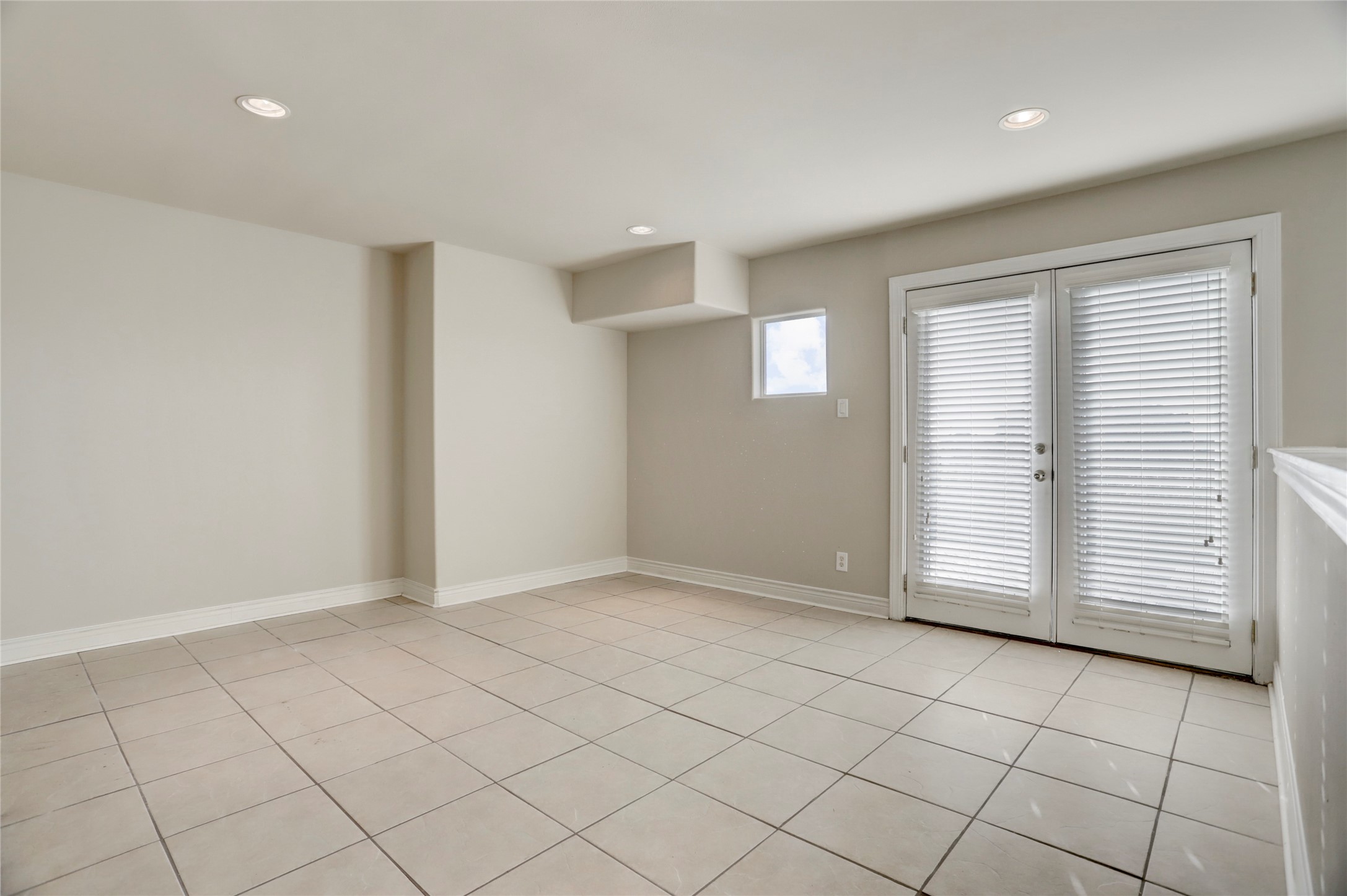 9133 Creekstone Lake Drive Property Photo 23