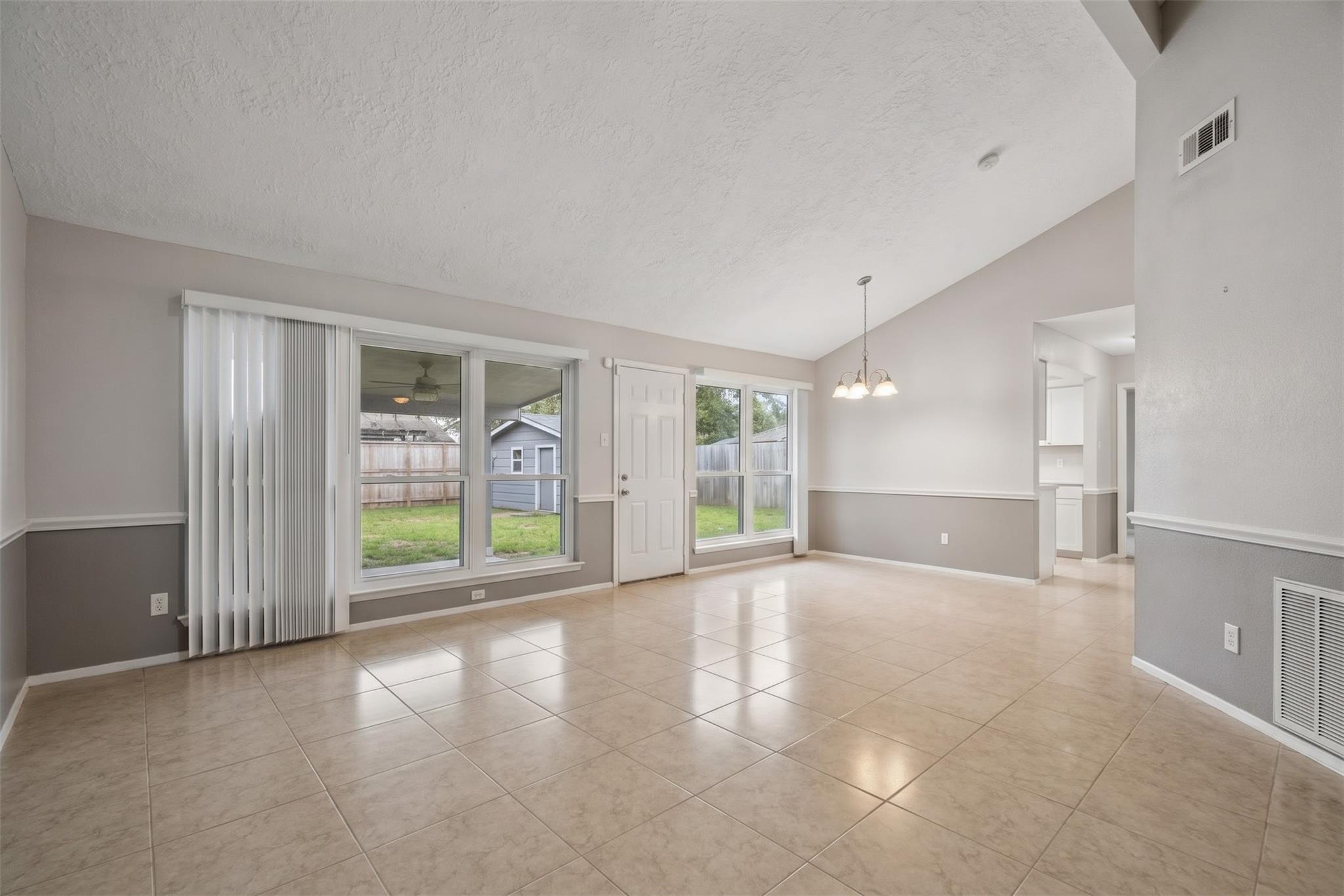 21015 Waymare Lane Property Photo 5