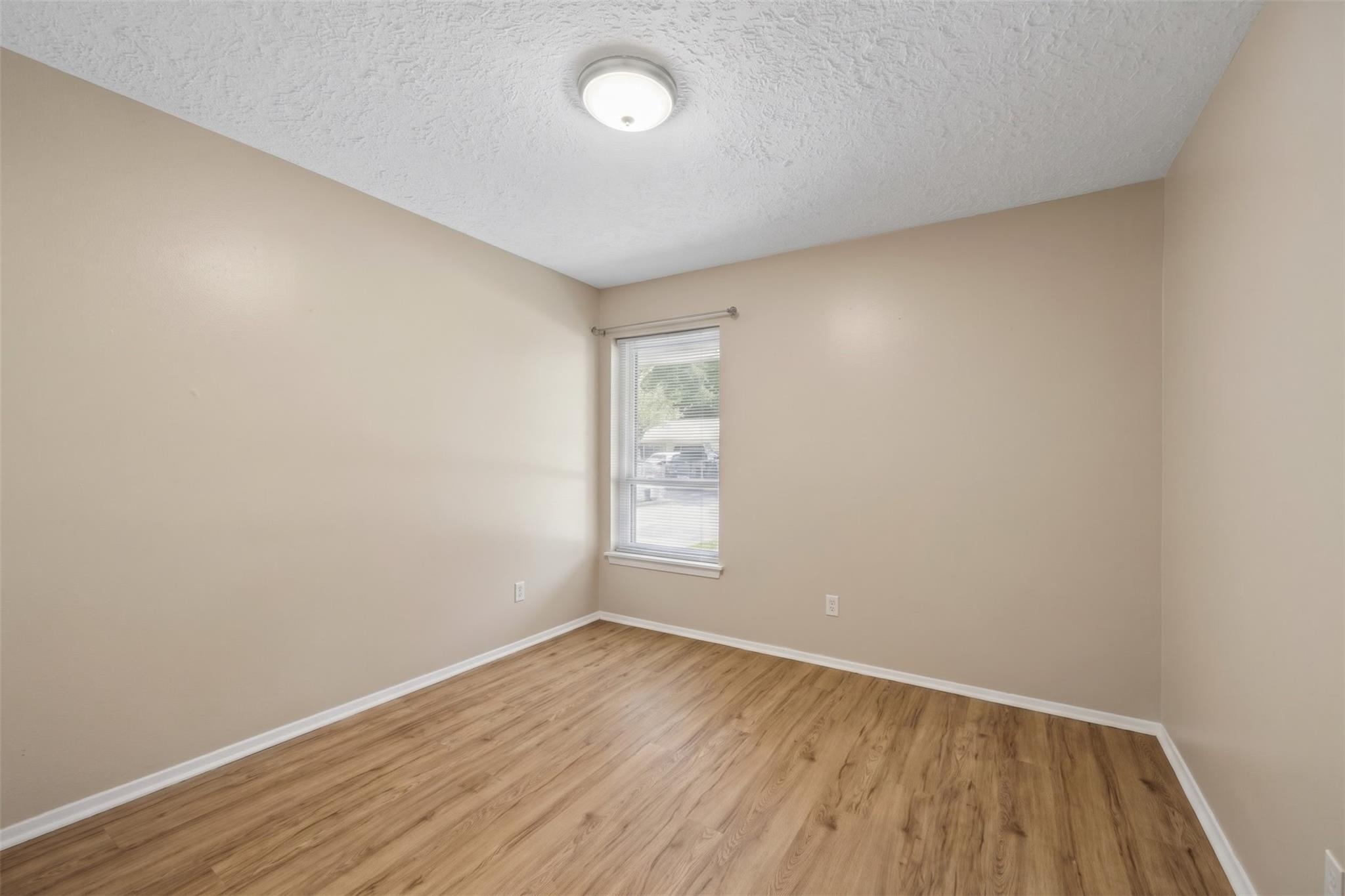 21015 Waymare Lane Property Photo 12