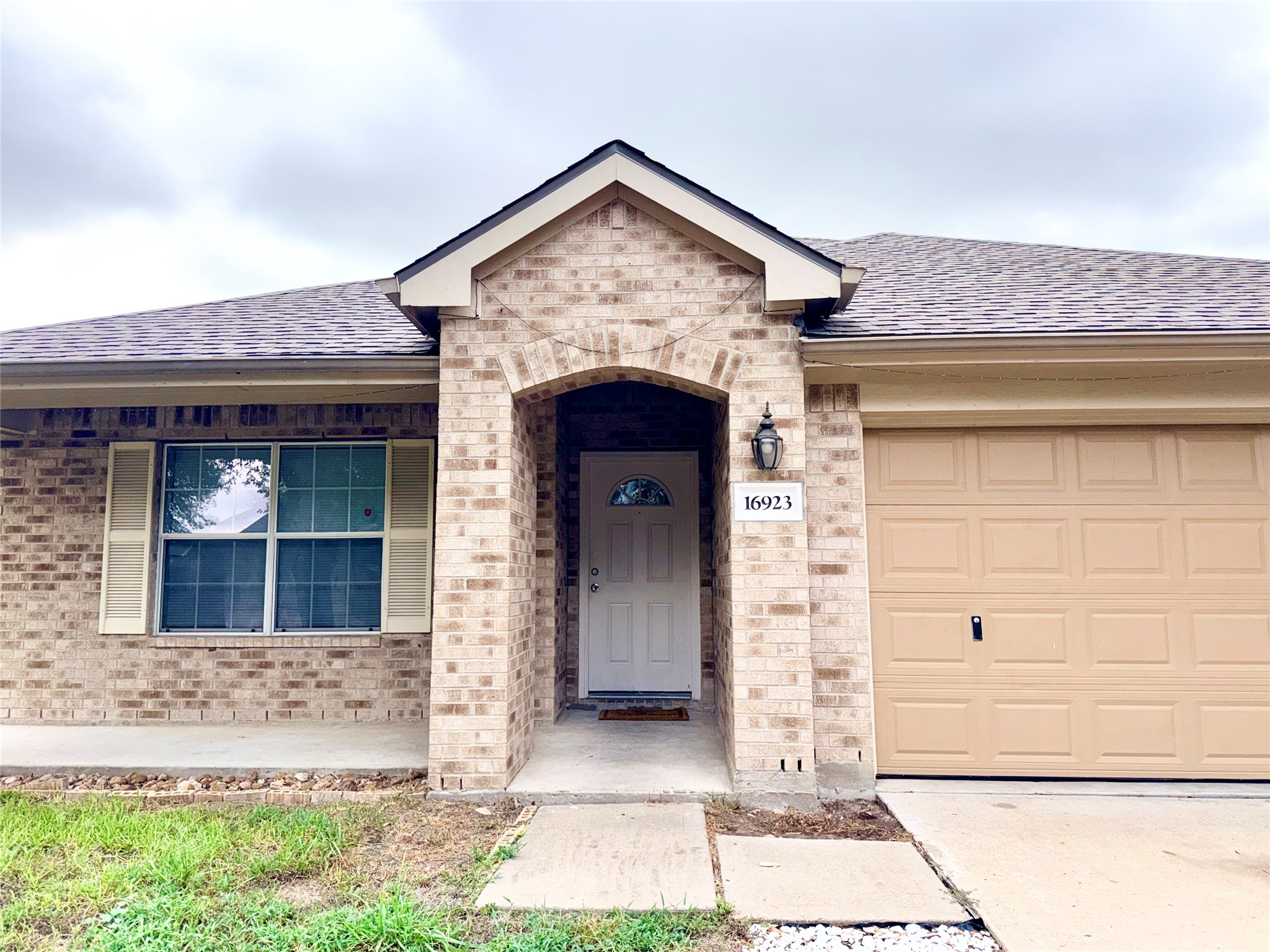 16923 Hampton Glen Court Property Photo 23
