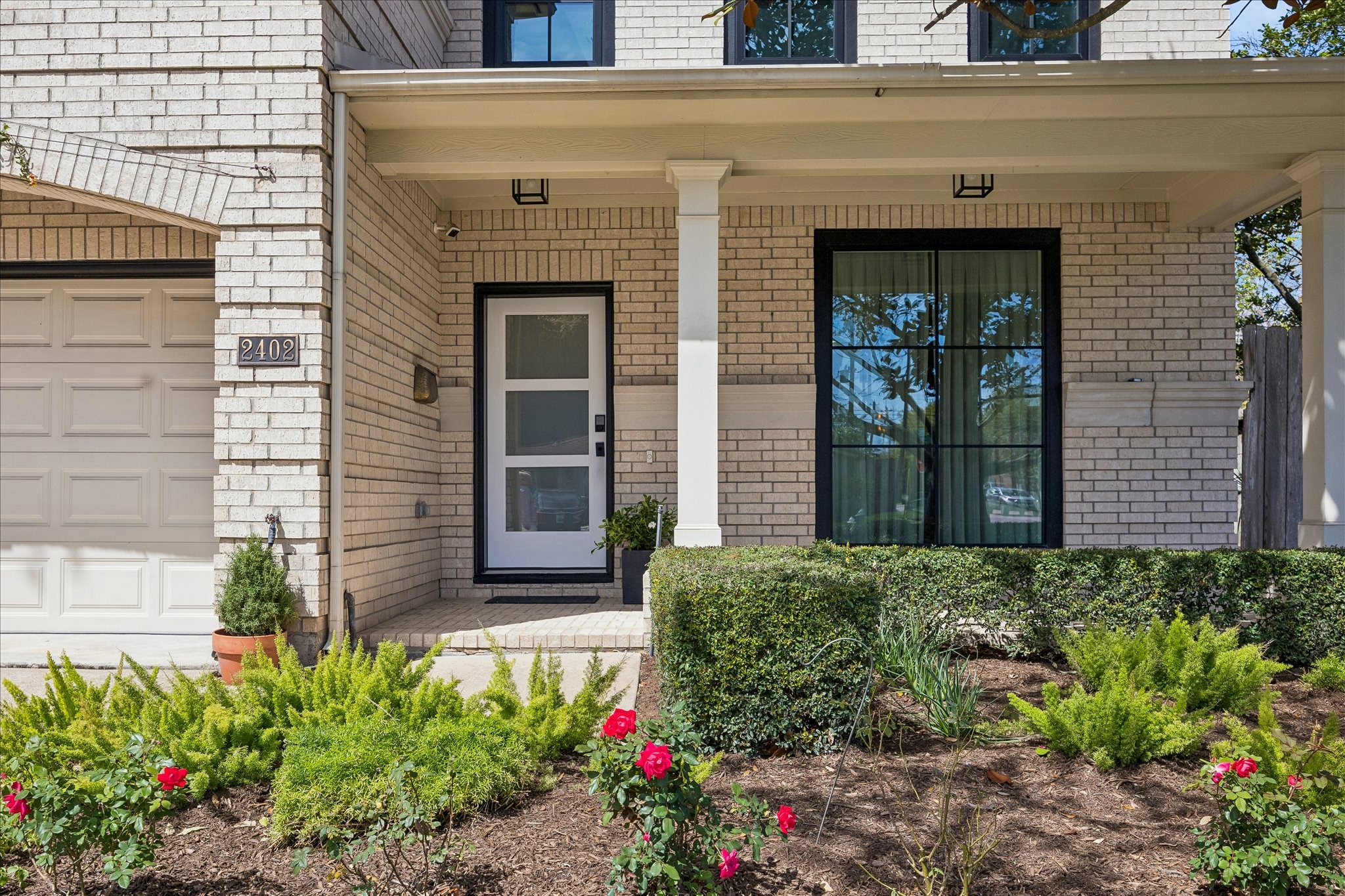 2402 Mcclendon Street Property Photo 8