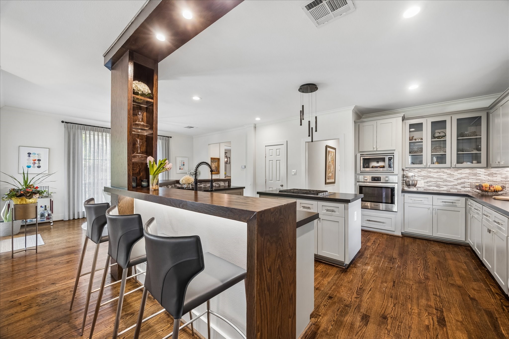 2402 Mcclendon Street Property Photo 20