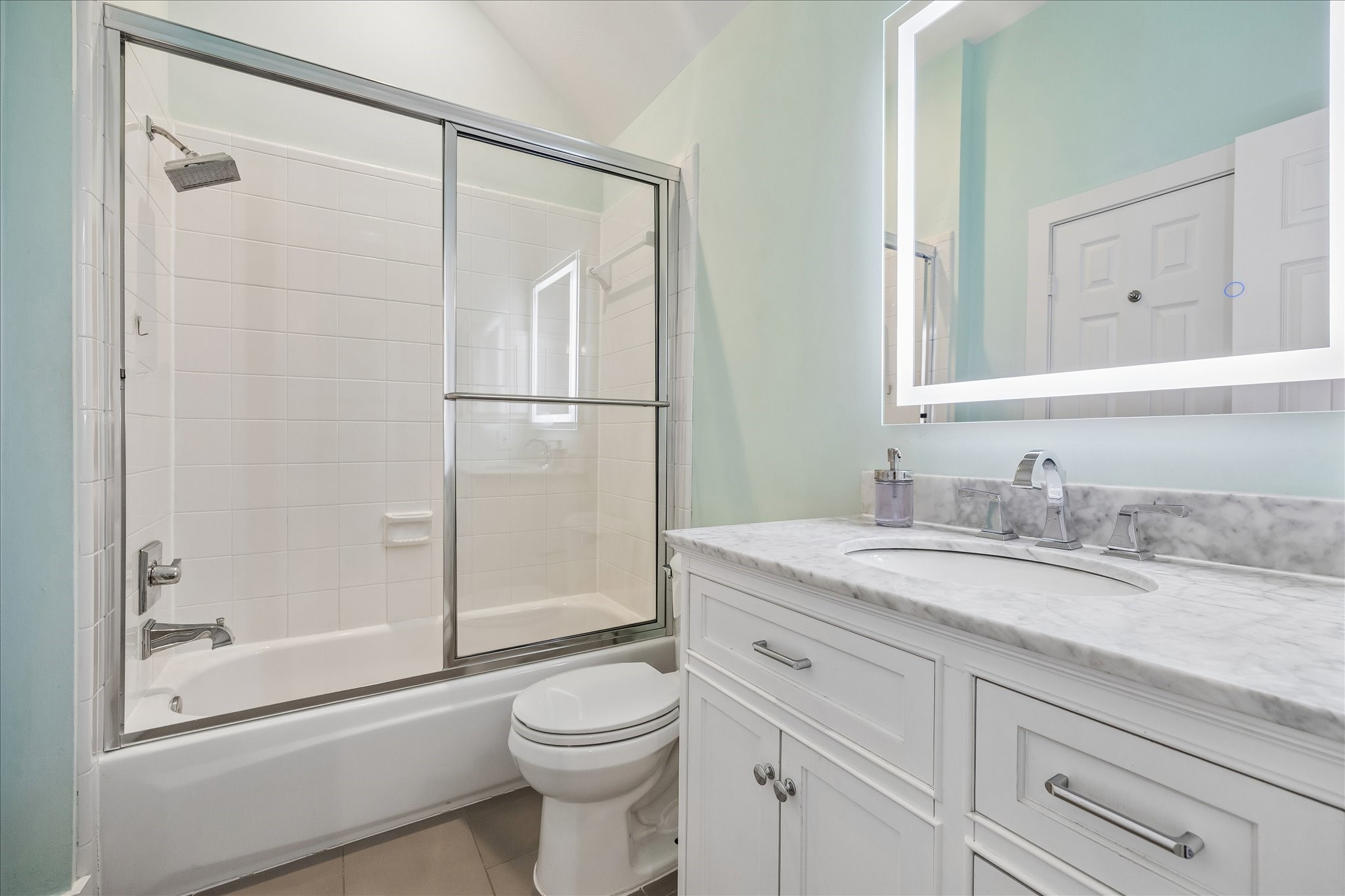 2402 Mcclendon Street Property Photo 42