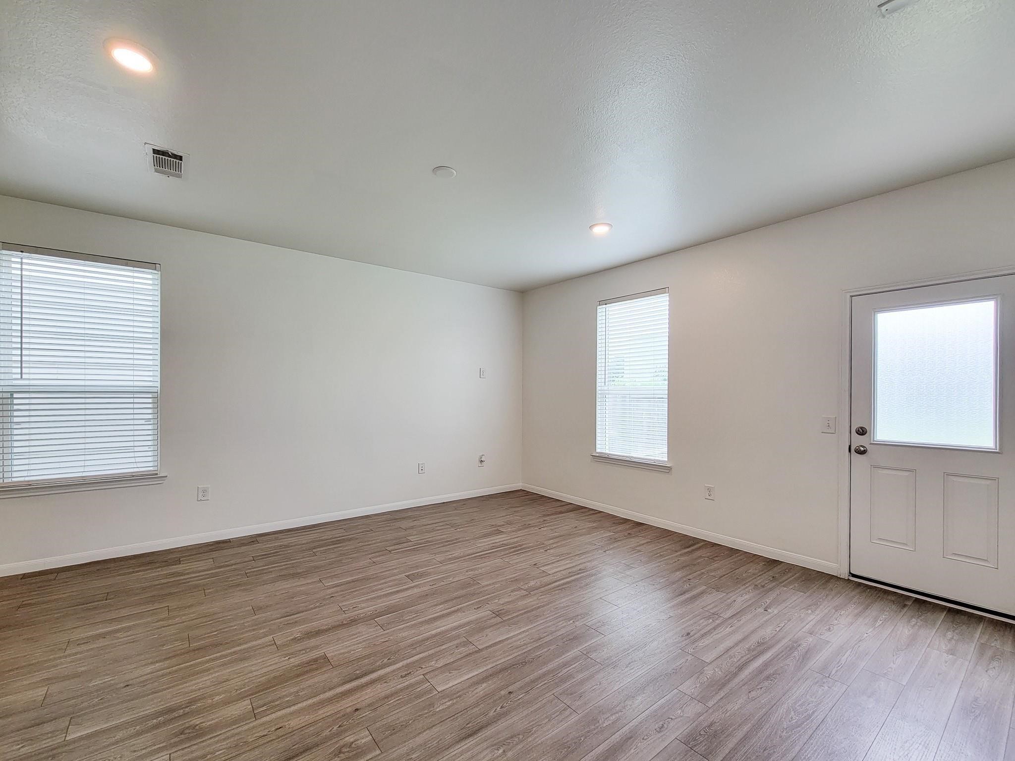16230 Dutton Clover Drive Property Photo 5