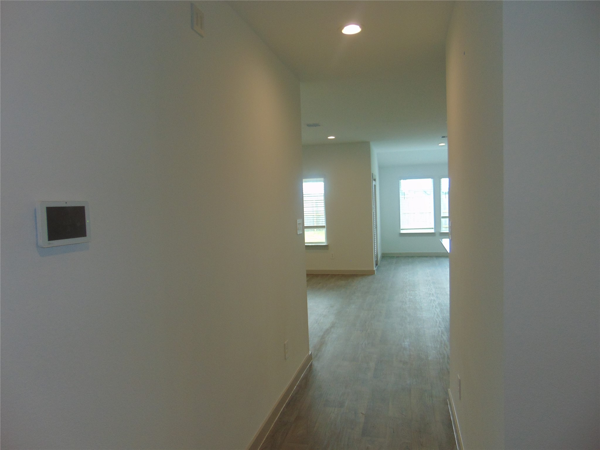6918 Morales Way Property Photo 10