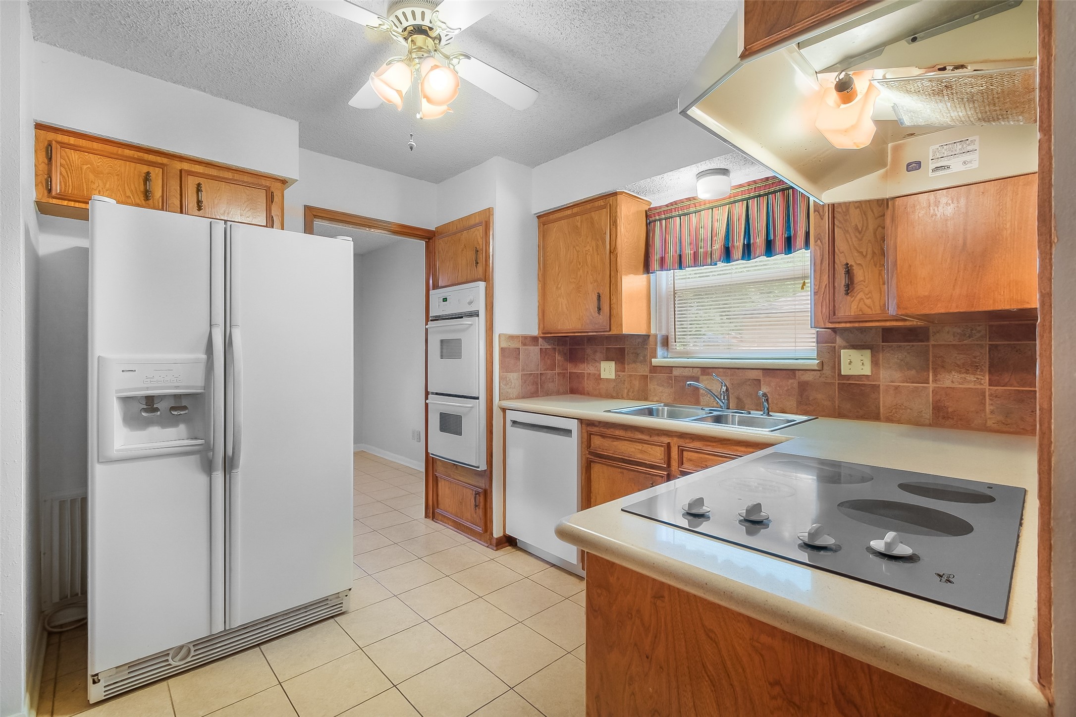 2015 Tanglelane Street Property Photo 8