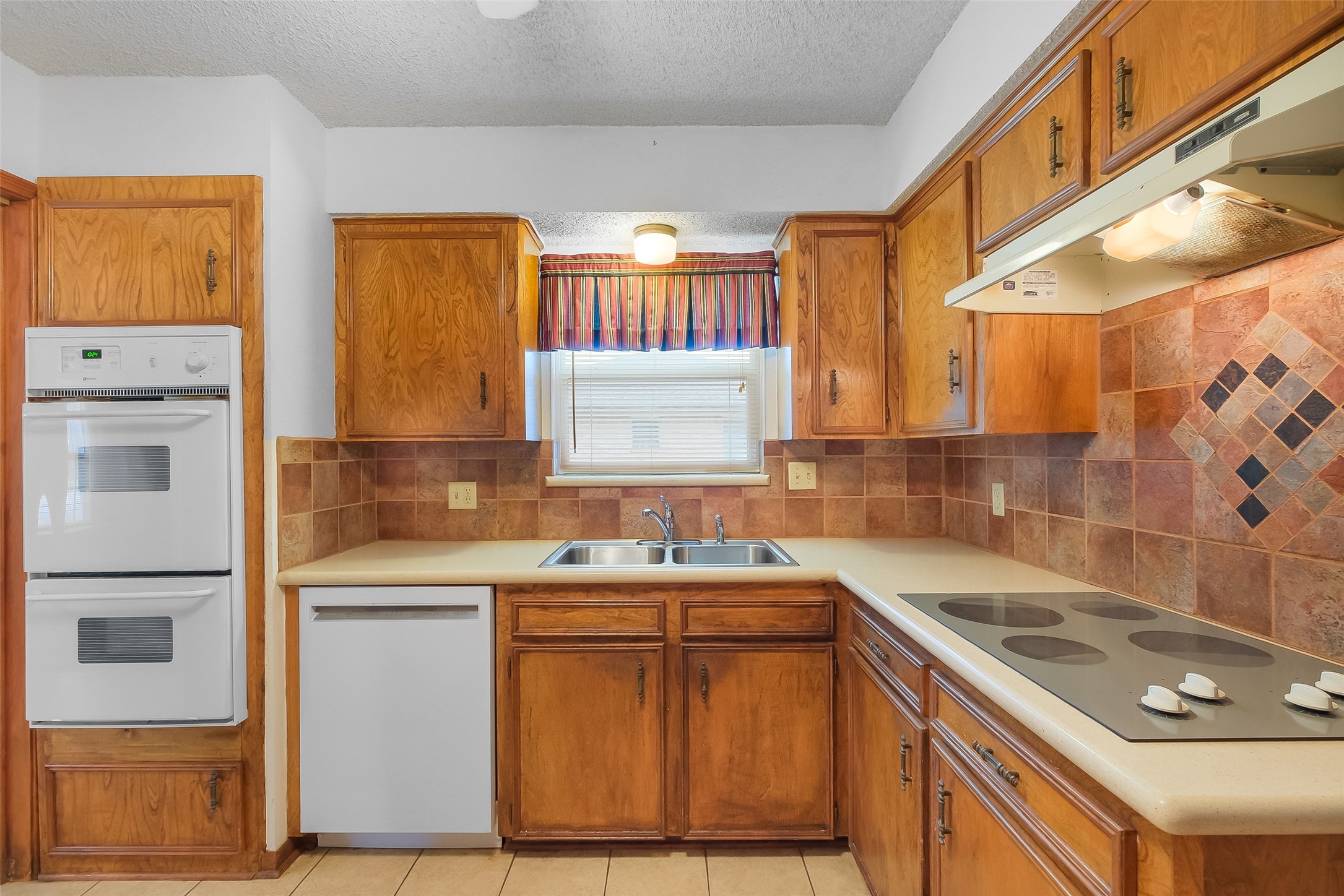 2015 Tanglelane Street Property Photo 11