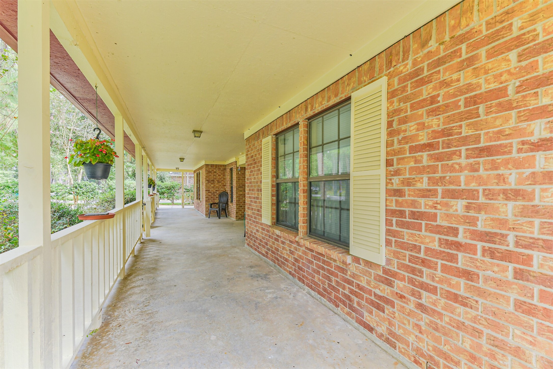 6 Amara Court Property Photo 4