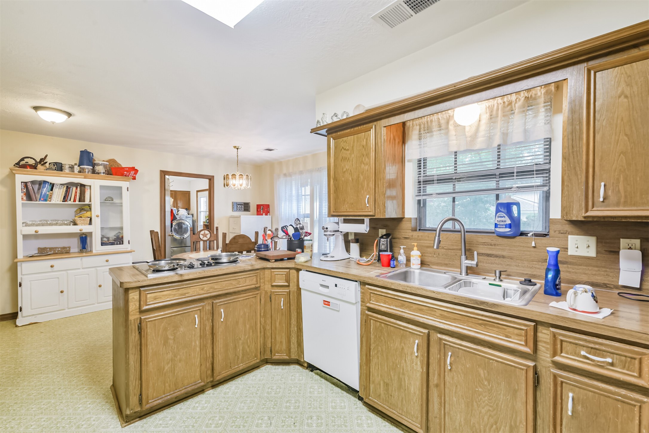 6 Amara Court Property Photo 12