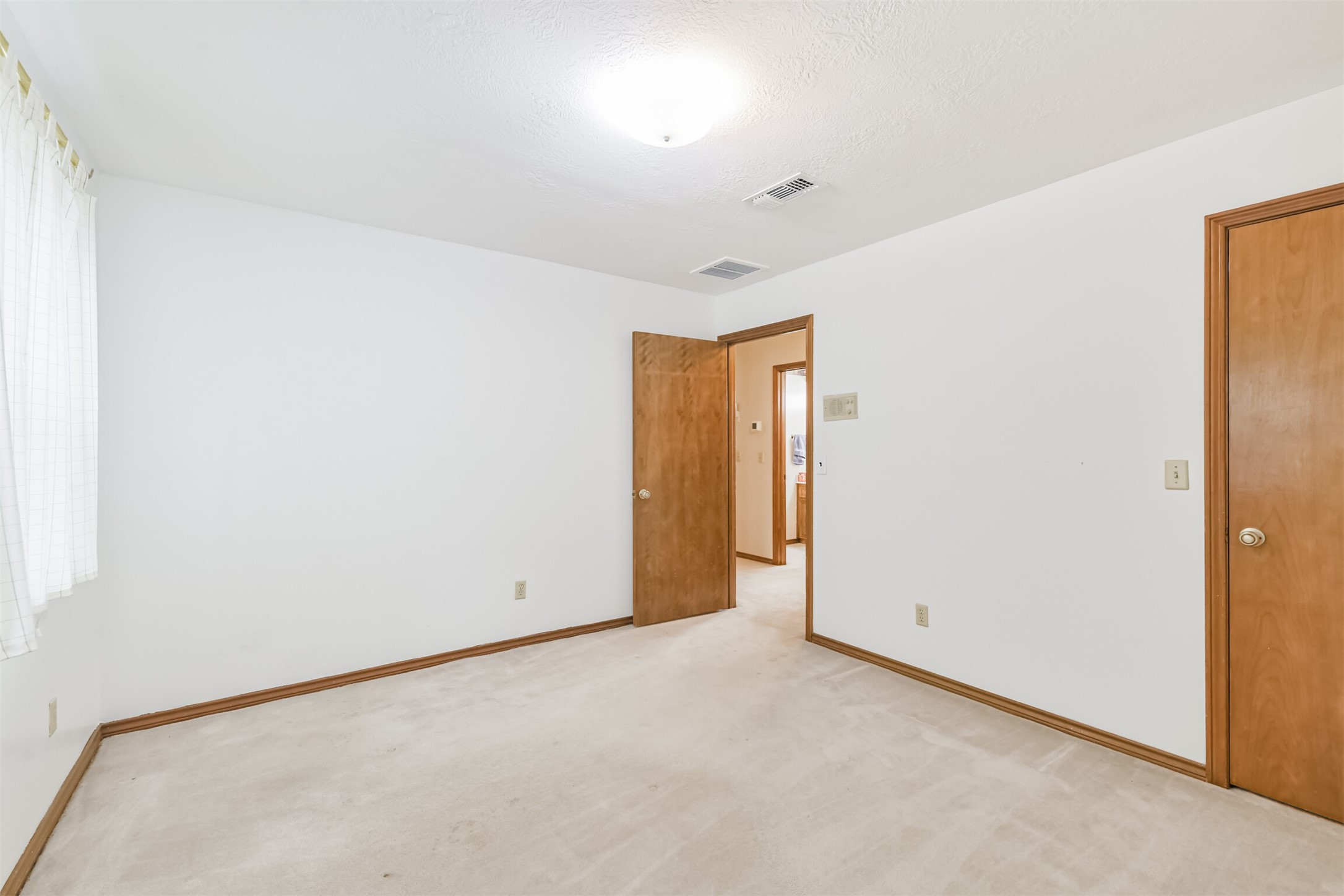 6 Amara Court Property Photo 15