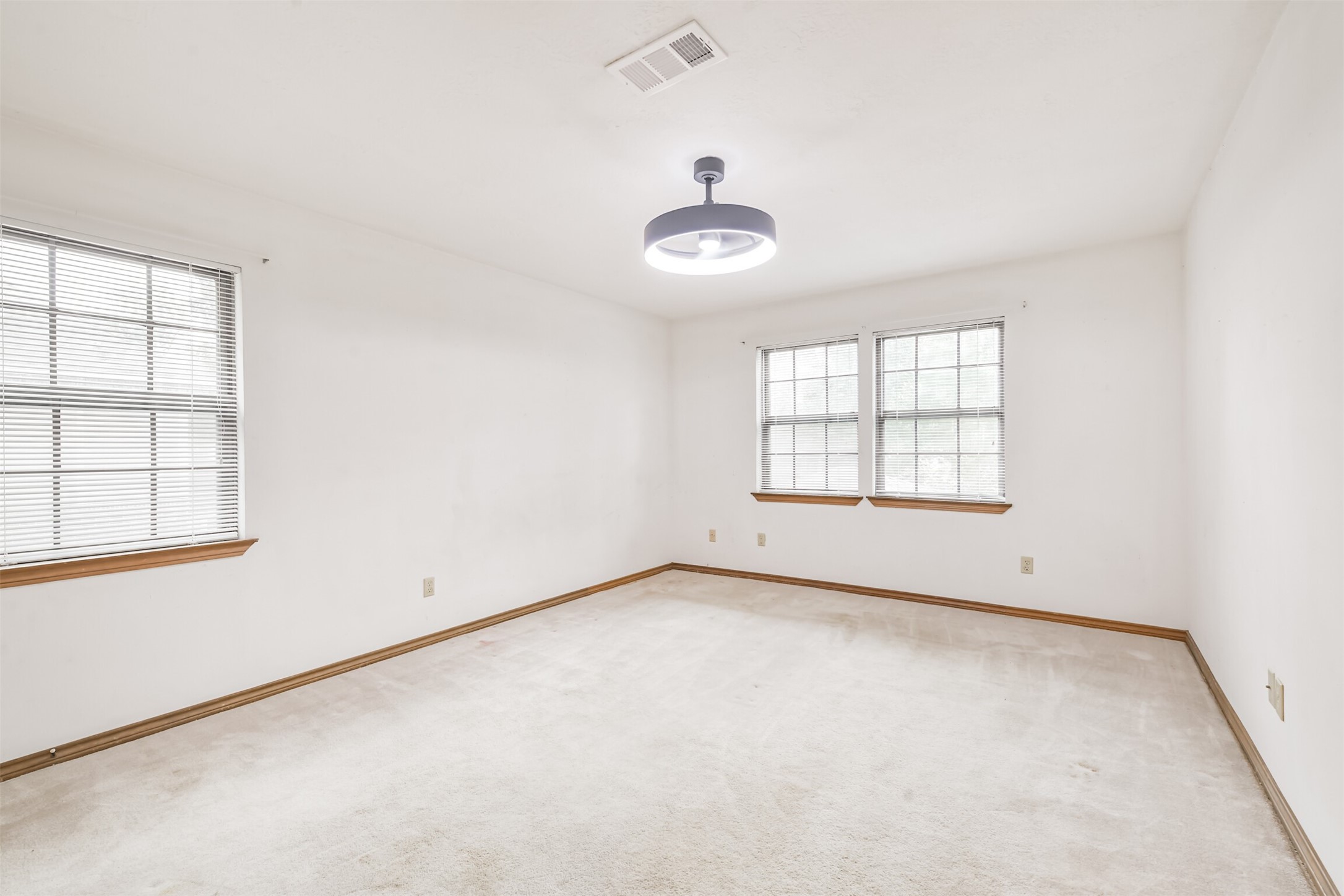 6 Amara Court Property Photo 18