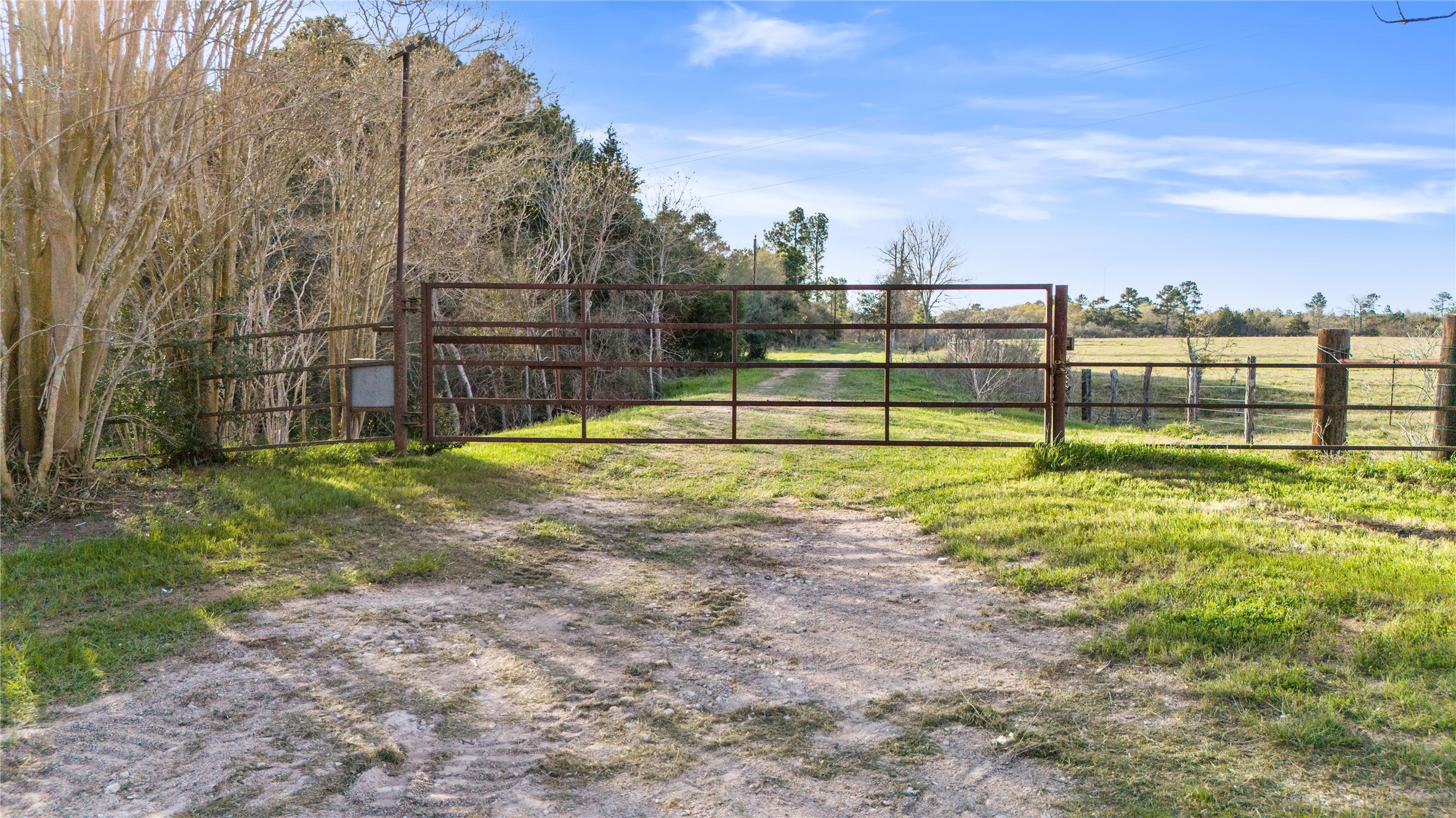 8870 Hart Lane Property Photo 1