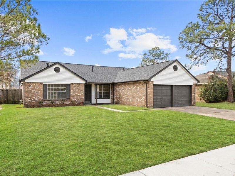 2314 Edgedale Drive Property Photo 3