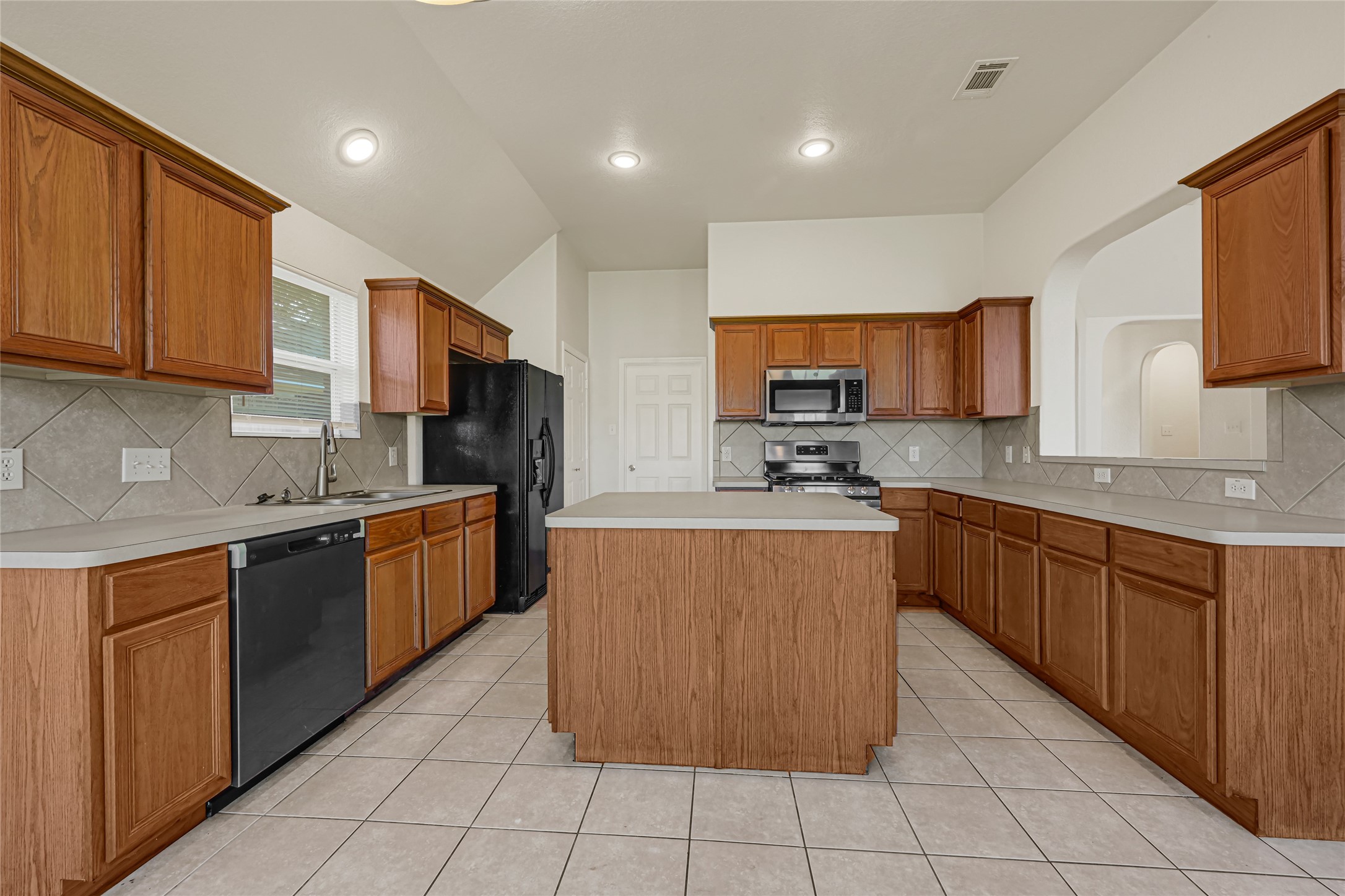 4014 Redwood Arbor Lane Property Photo 8