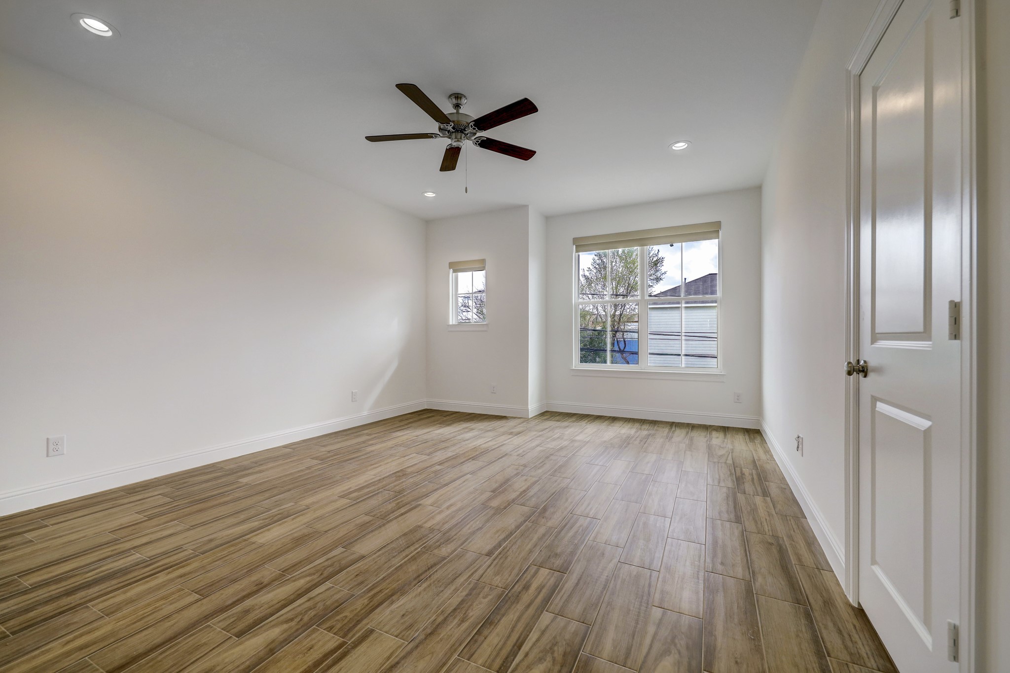 2133 Naomi Street B Property Photo 6