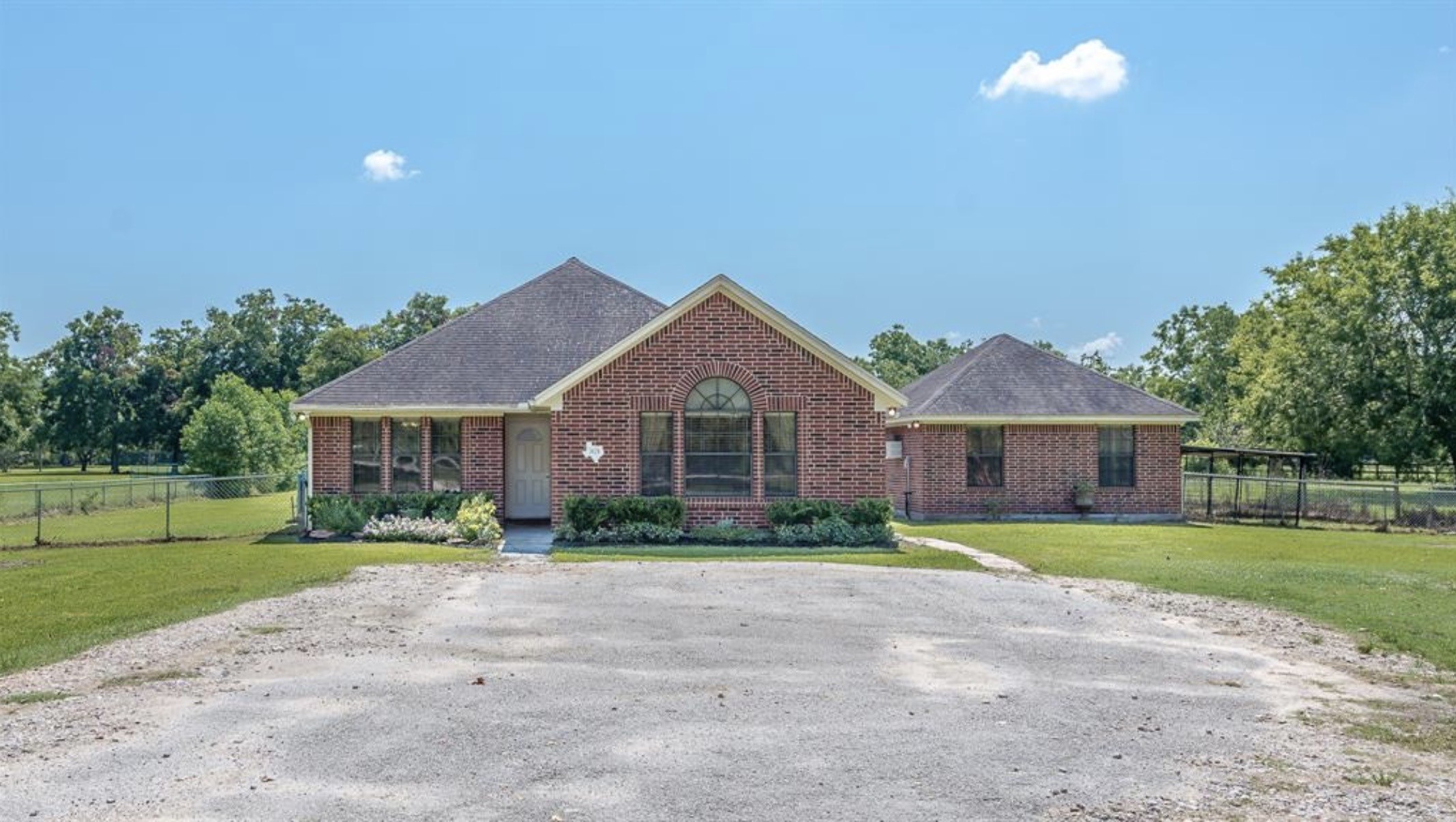 3121 Fm 646 Road N Property Photo
