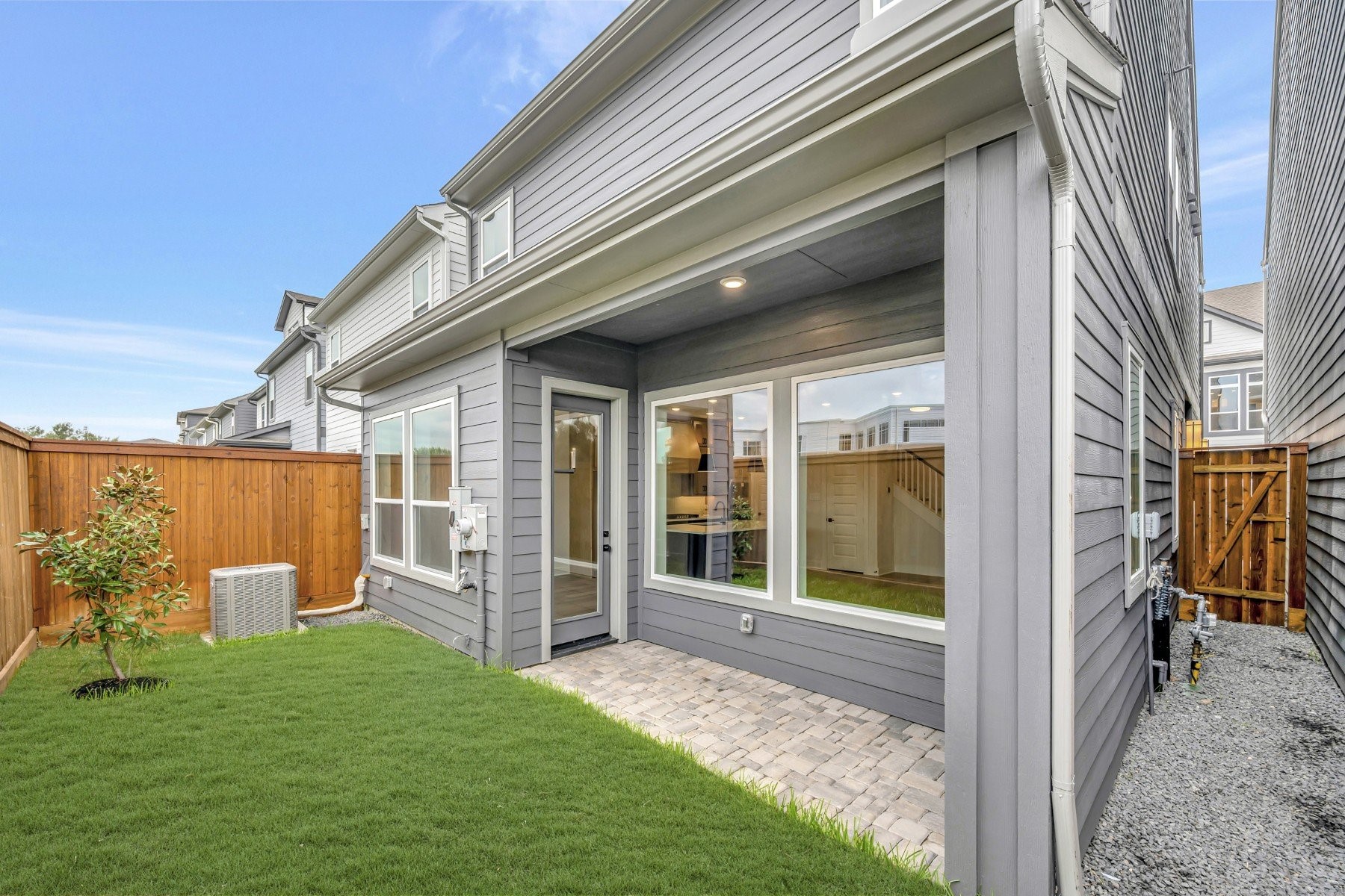 16021 Hayes Park Drive Property Photo 2