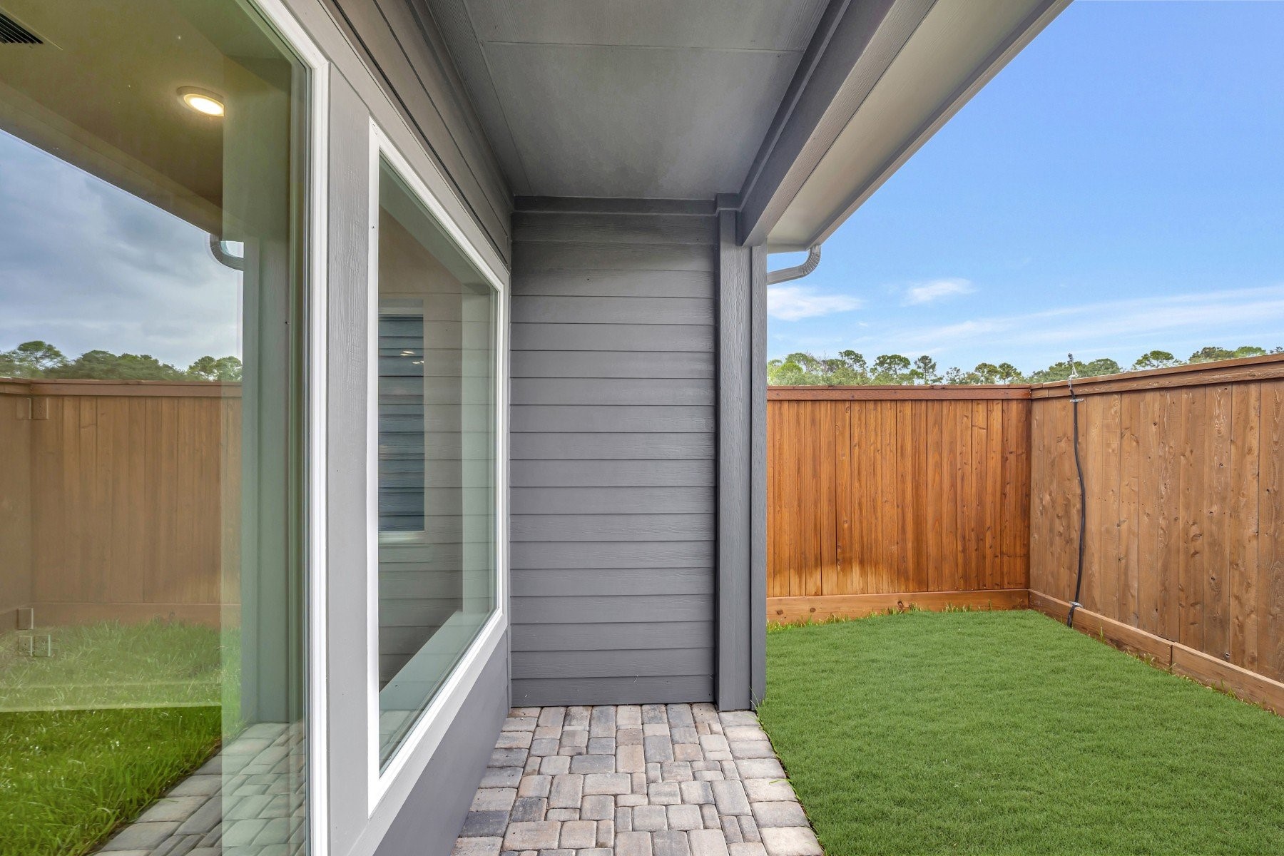 16021 Hayes Park Drive Property Photo 3