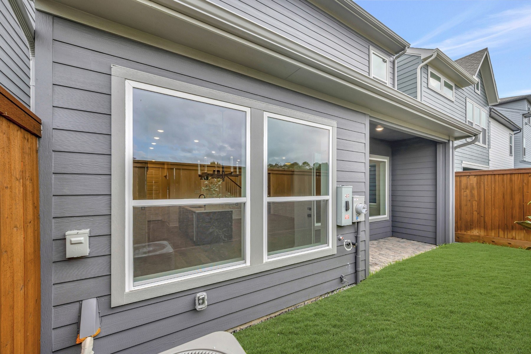 16021 Hayes Park Drive Property Photo 4