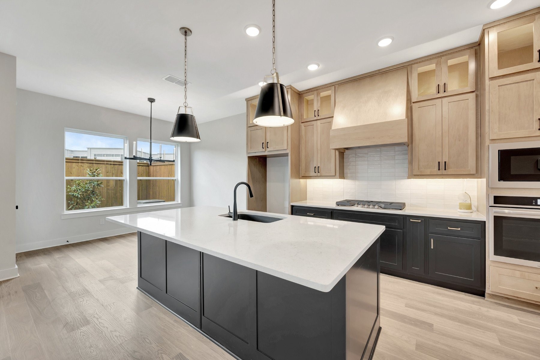 16021 Hayes Park Drive Property Photo 14