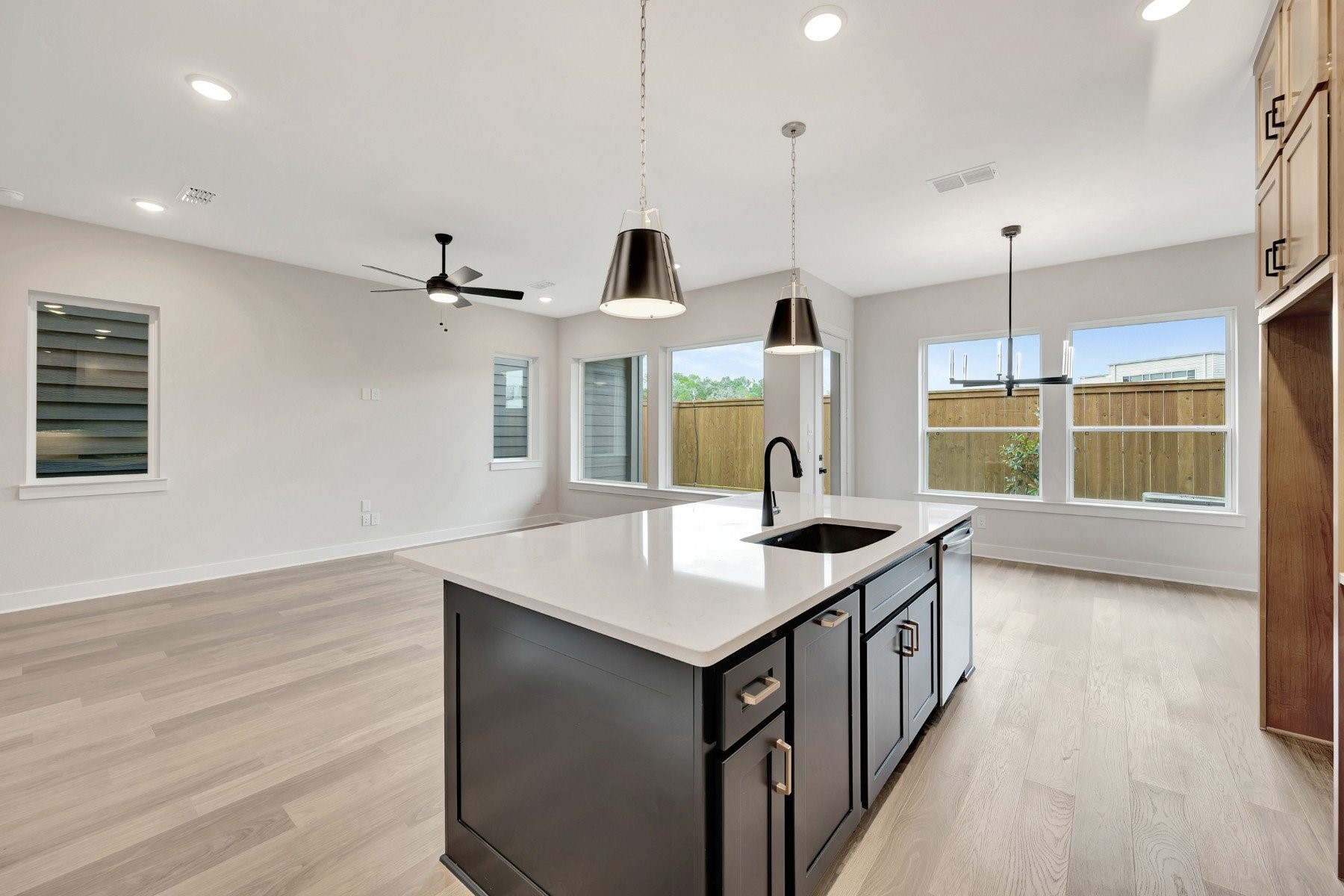 16021 Hayes Park Drive Property Photo 17