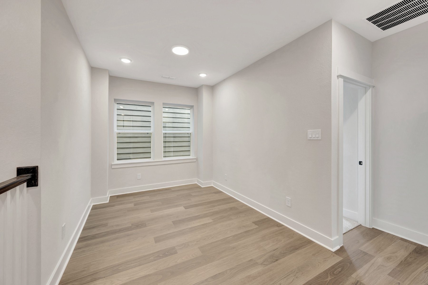 16021 Hayes Park Drive Property Photo 28