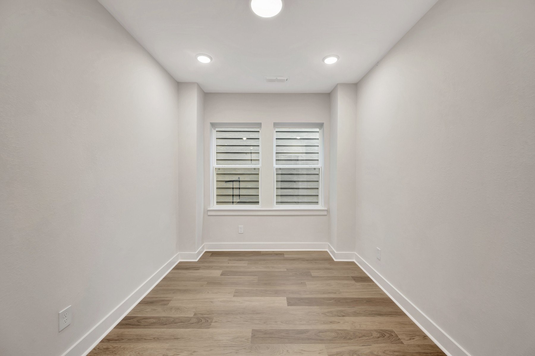 16021 Hayes Park Drive Property Photo 29