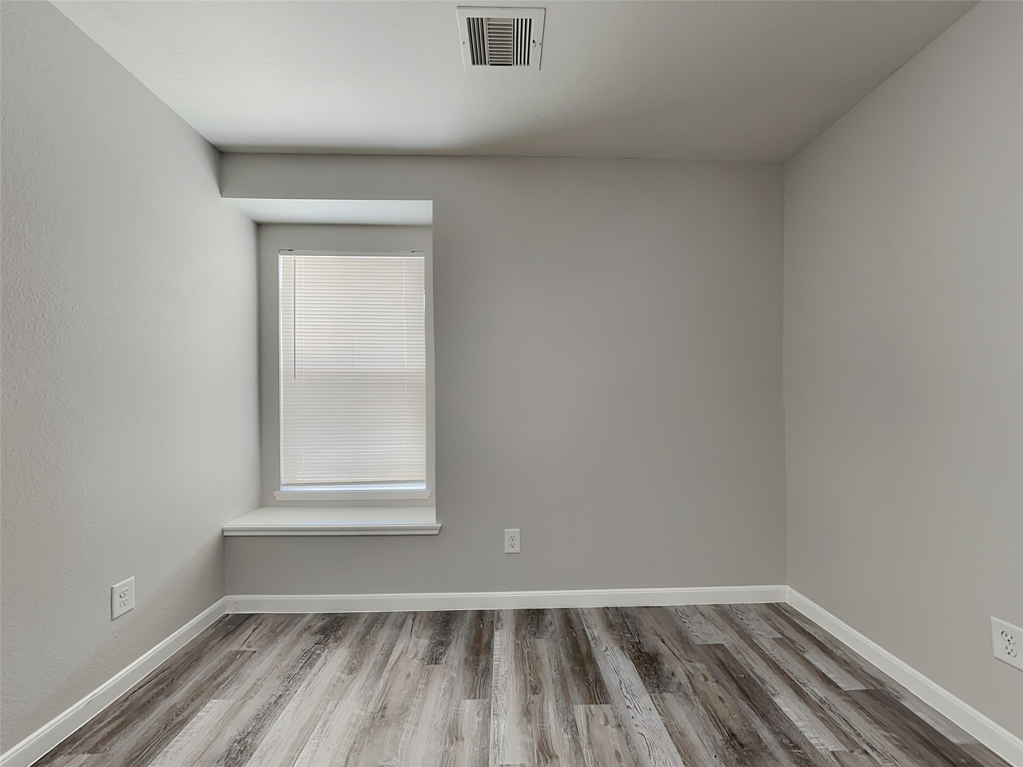 9443 Black Tooth Way Property Photo 13