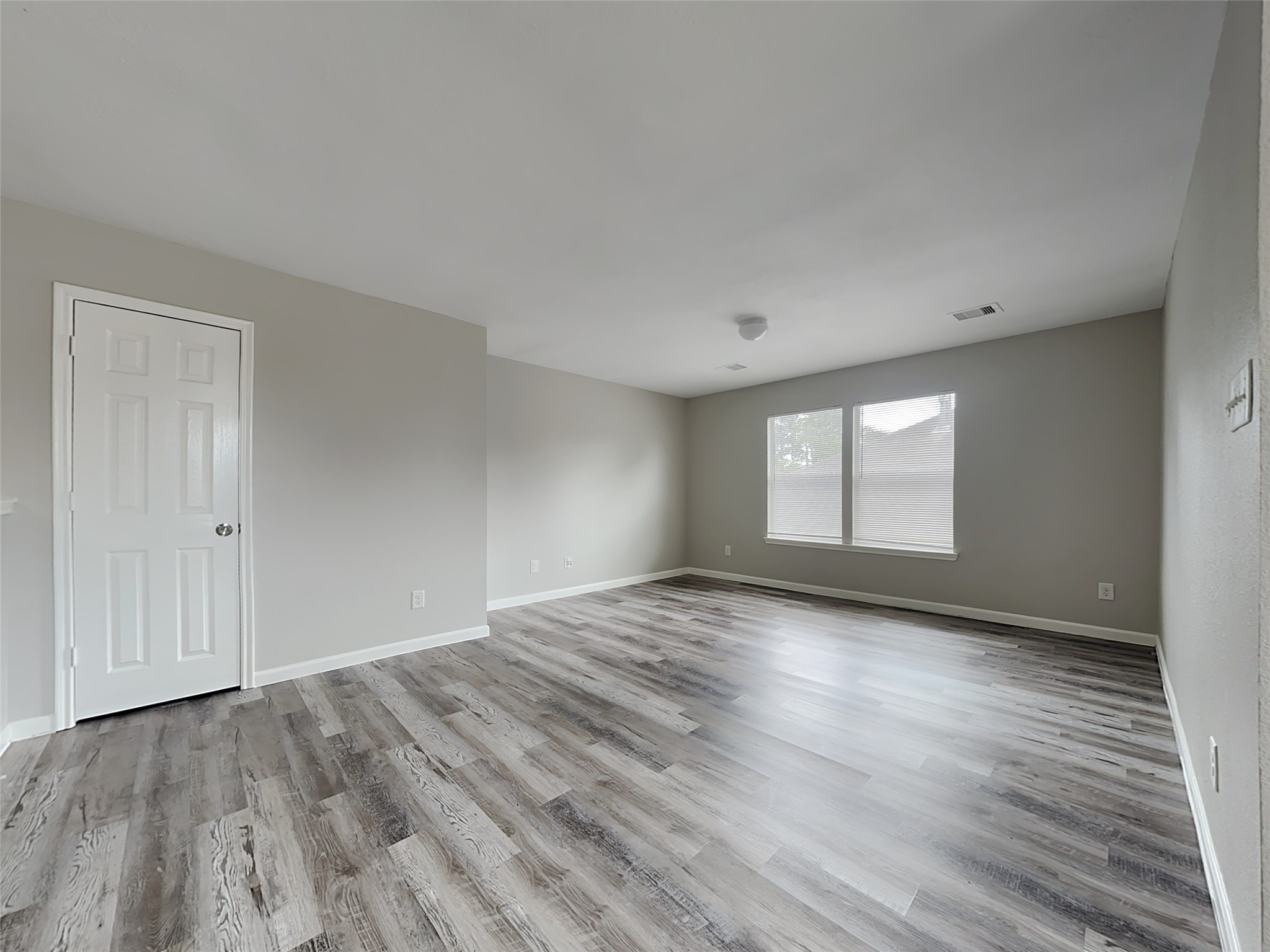 9443 Black Tooth Way Property Photo 18