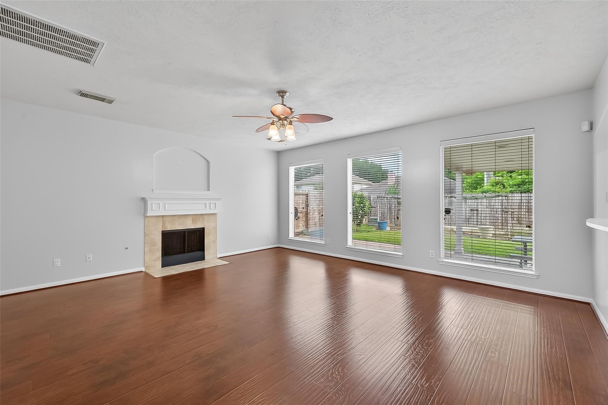 16642 Chinn Ridge Lane Property Photo 6