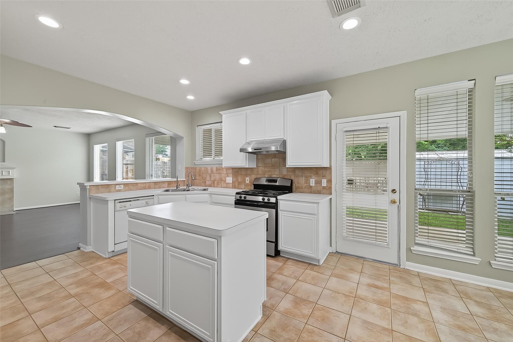 16642 Chinn Ridge Lane Property Photo 11