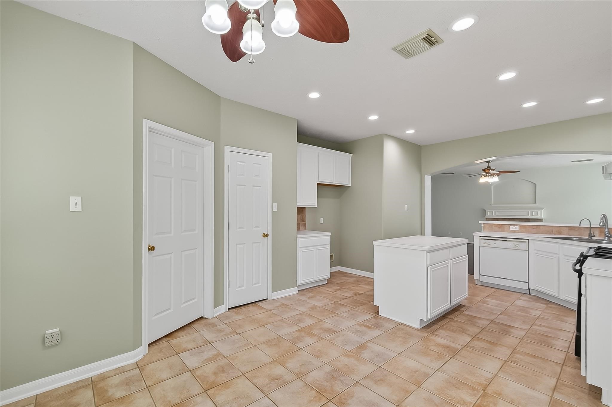 16642 Chinn Ridge Lane Property Photo 12