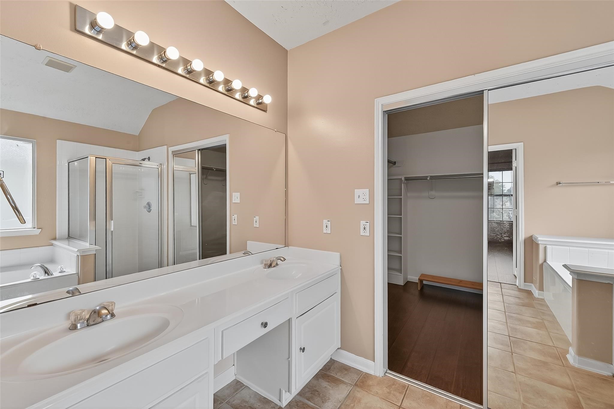 16642 Chinn Ridge Lane Property Photo 17