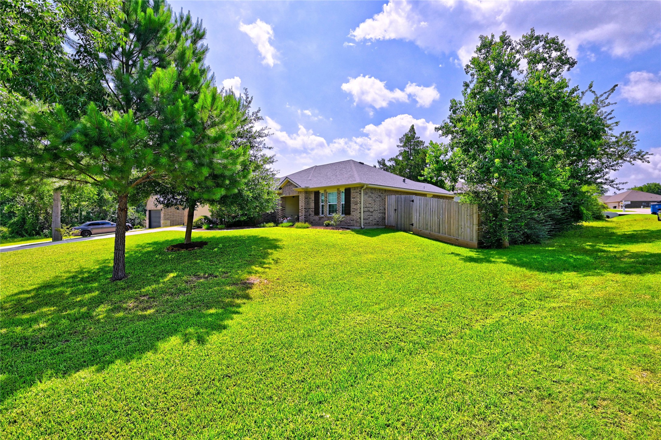 13099 Greenbriar Property Photo 4