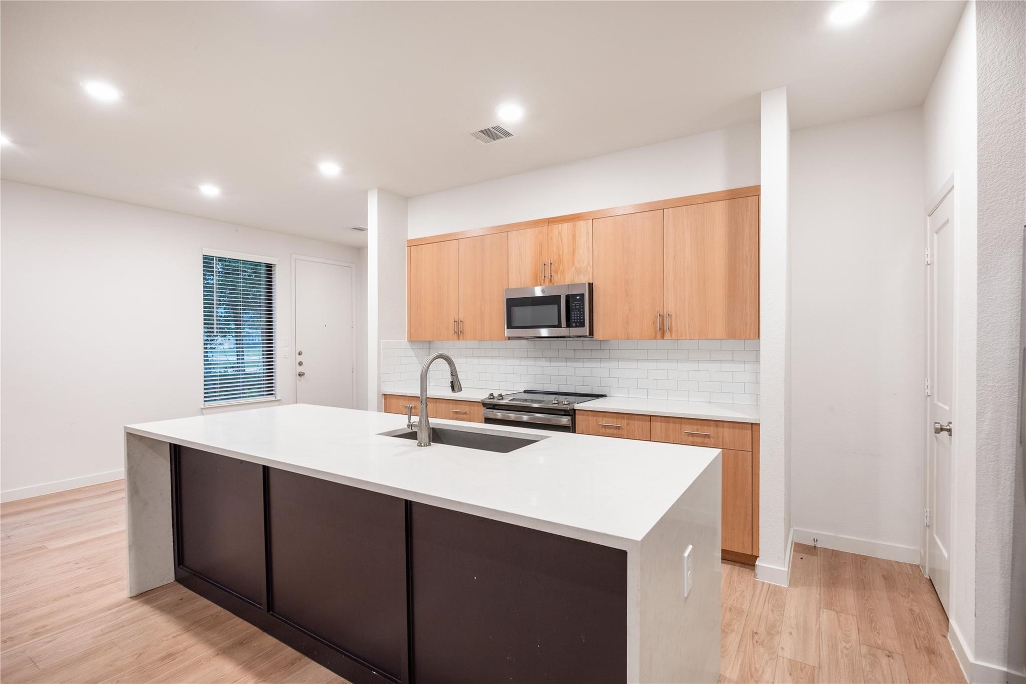 2515 Appian Way A Property Photo 12