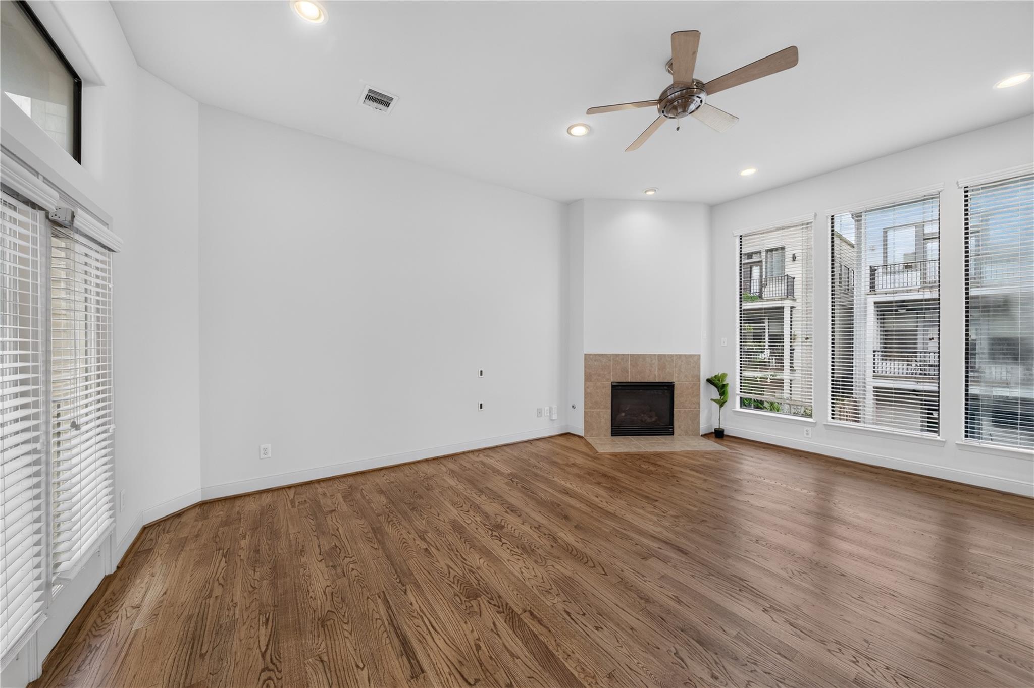 818 Lester Street Property Photo 21