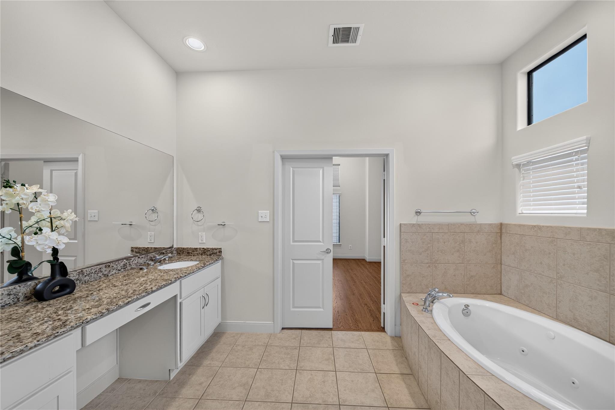 818 Lester Street Property Photo 36