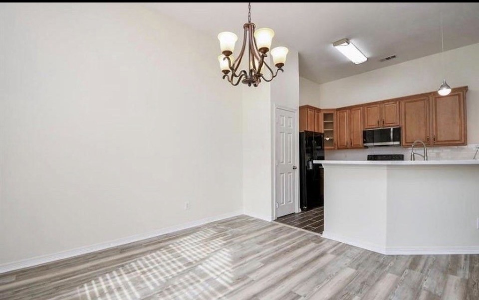 12755 Mill Ridge Dr 905 Property Photo 6