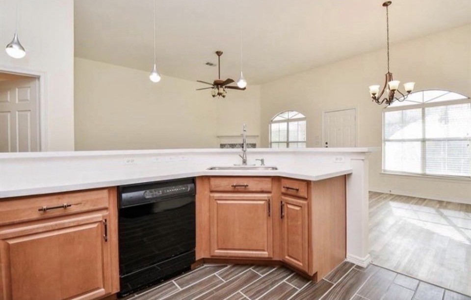 12755 Mill Ridge Dr 905 Property Photo 7