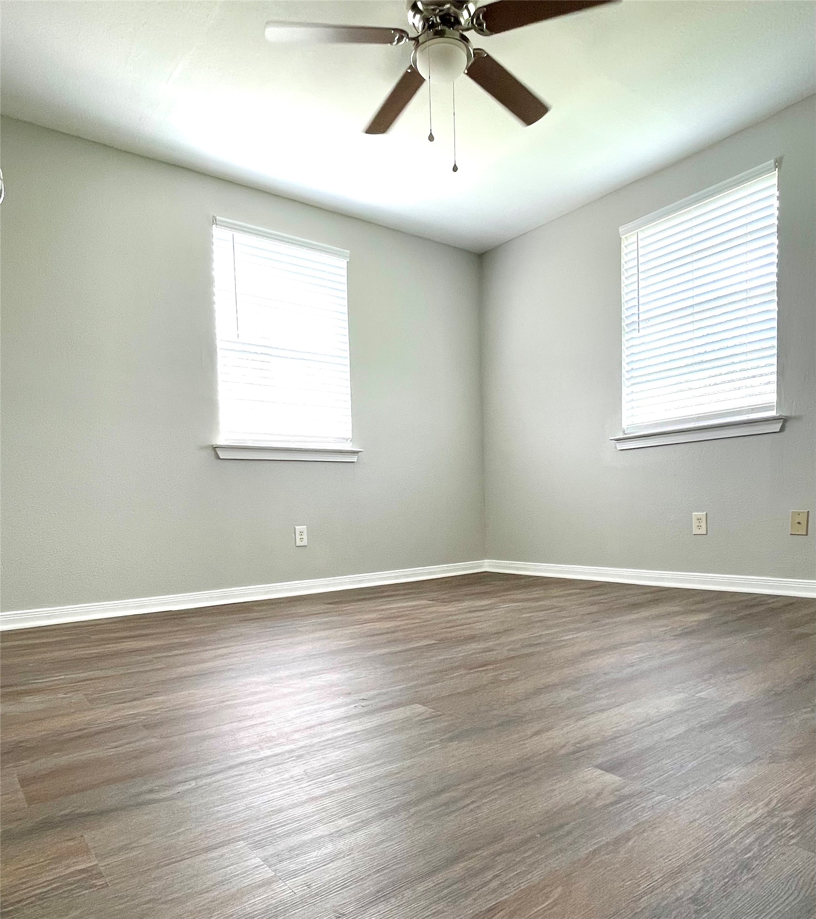2618 Rosalee Street Property Photo 6