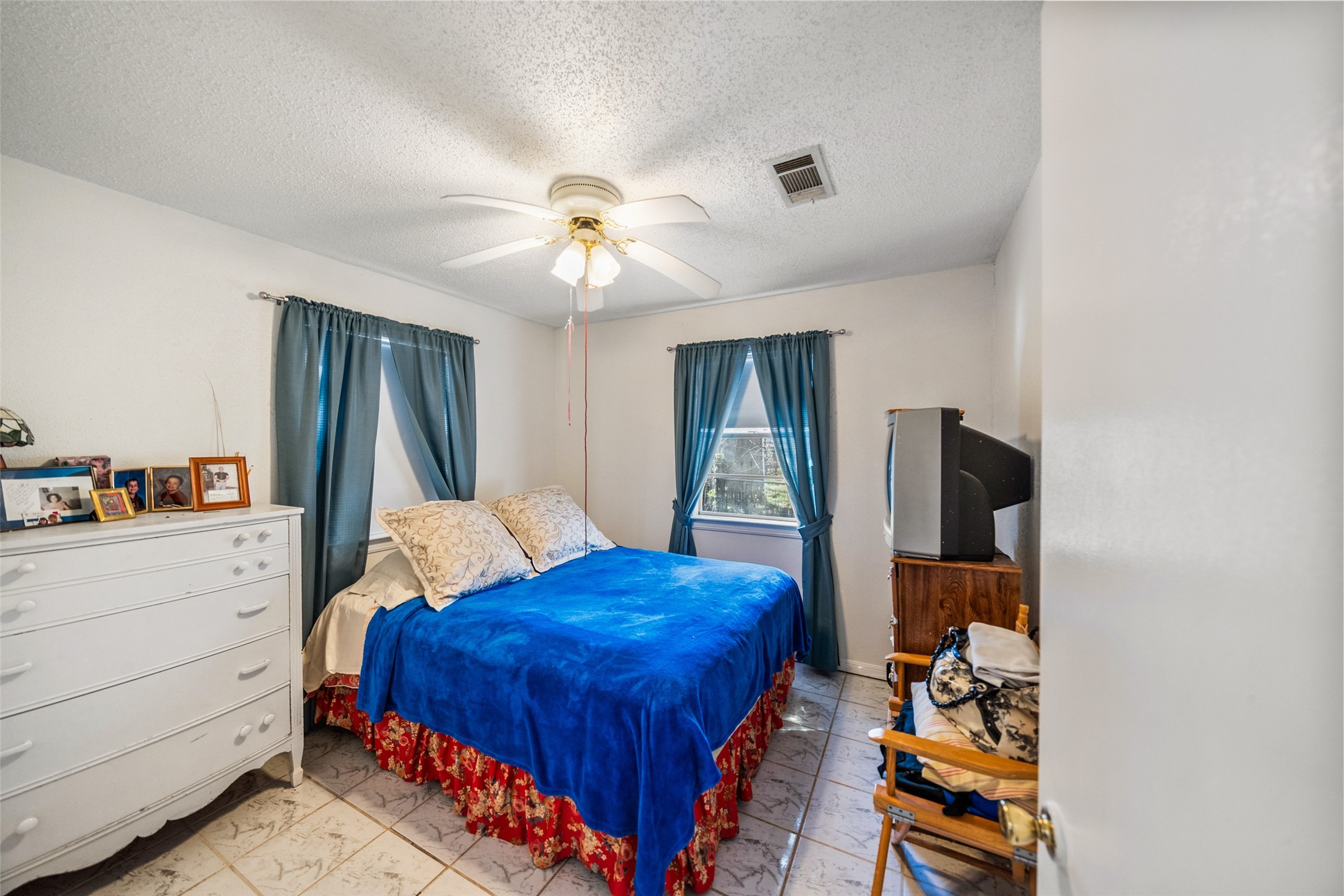 1227 Ave L Property Photo 10