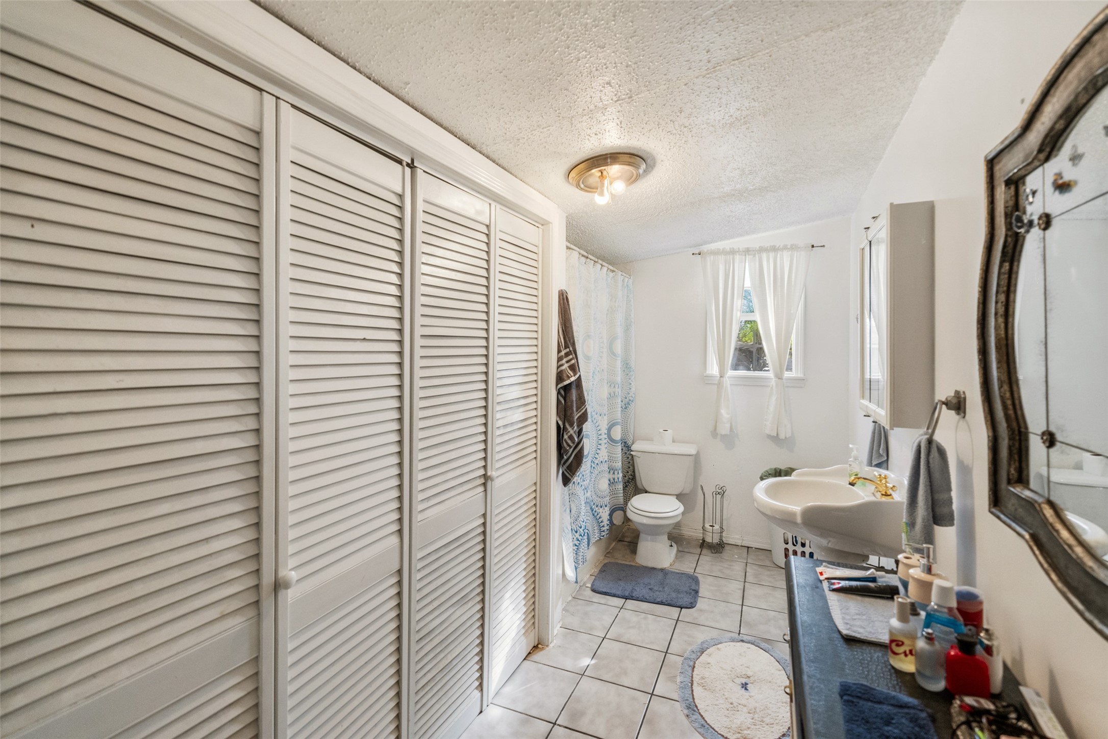 1227 Ave L Property Photo 11
