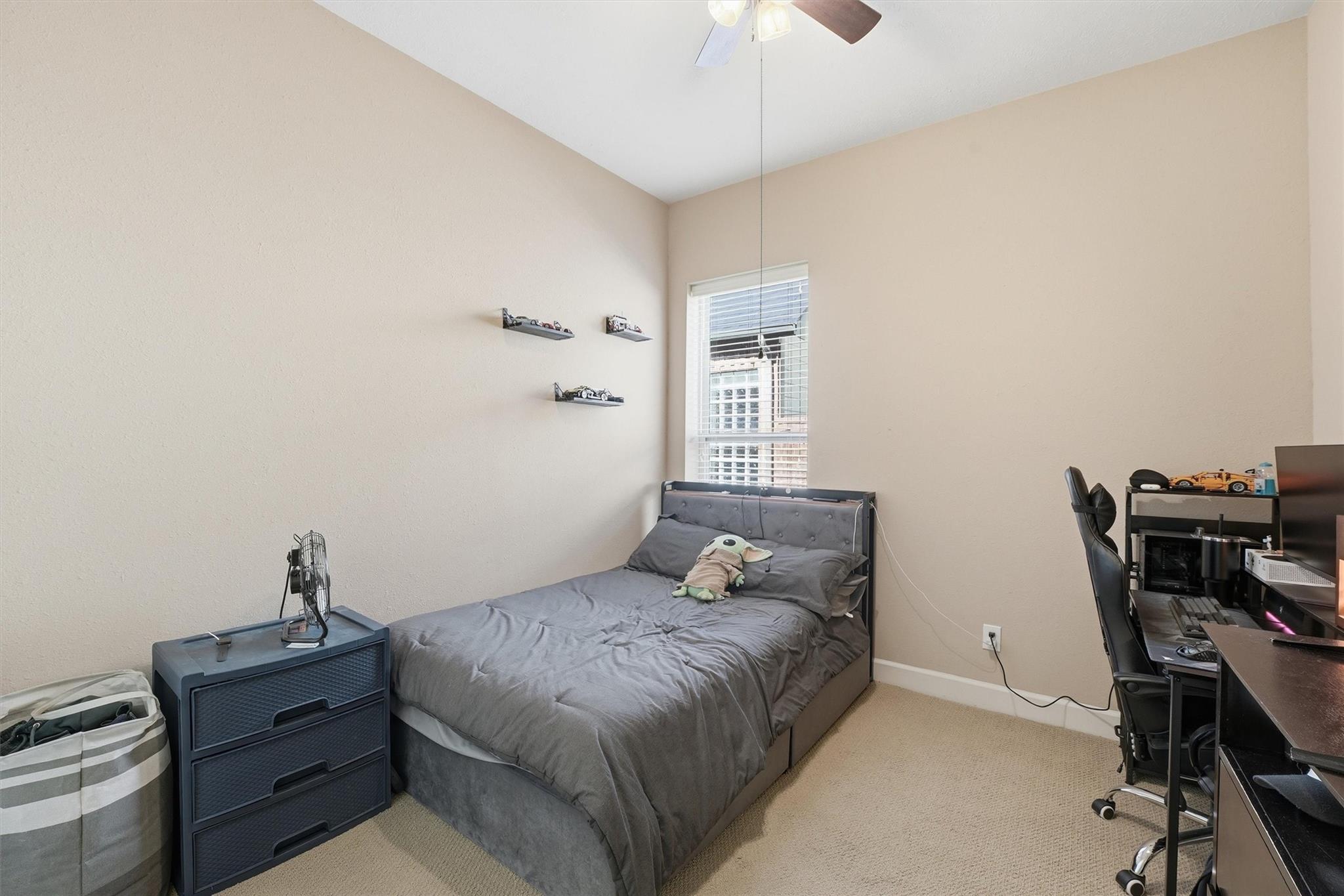 8519 Crescent Valley Lane Property Photo 14