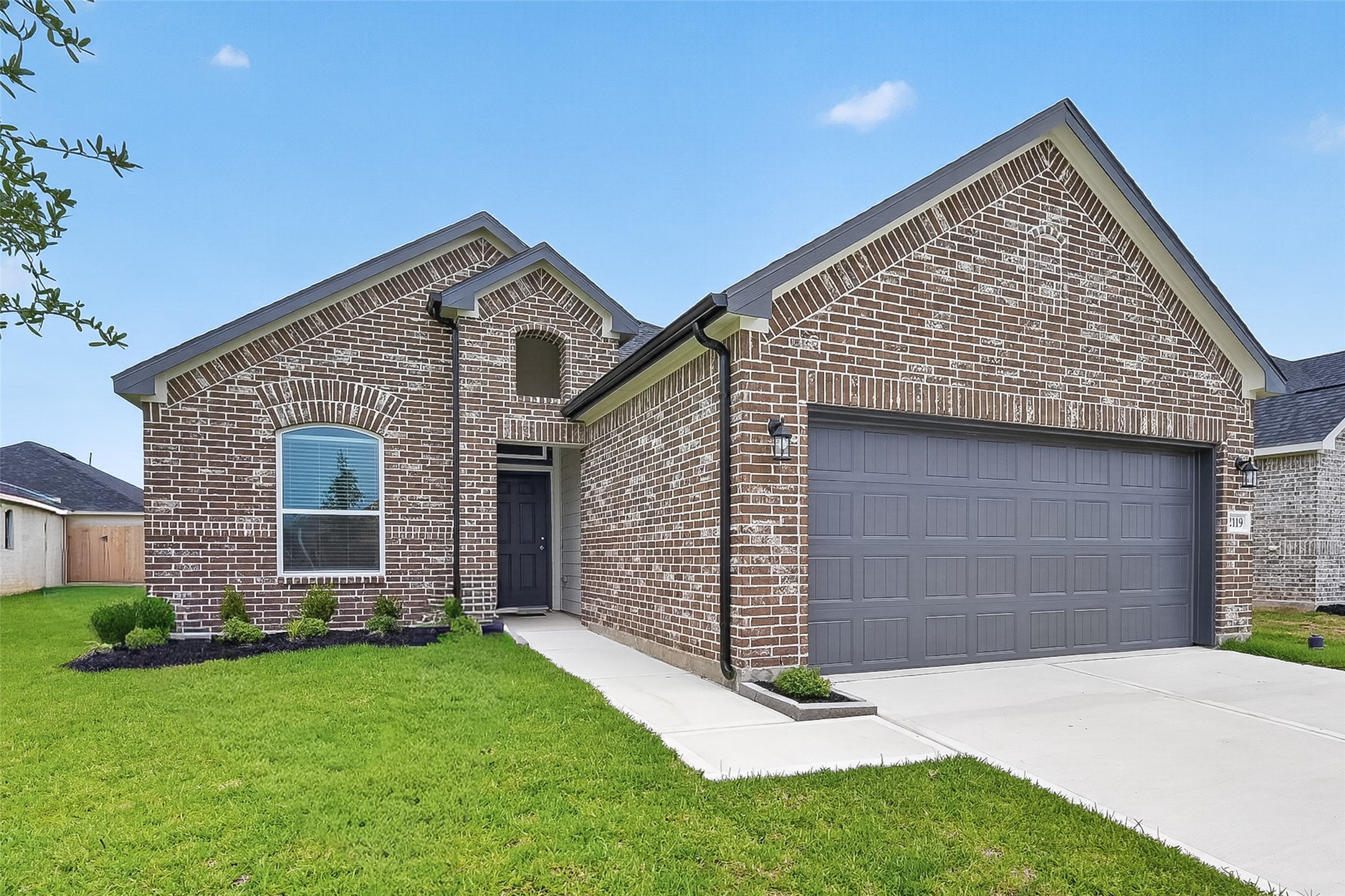 1008 Sunflower Terrace Drive Property Photo 1