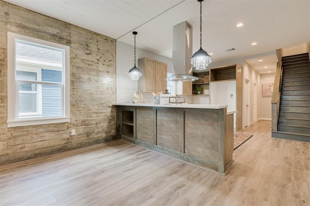 1209 Summer Street Property Photo 4