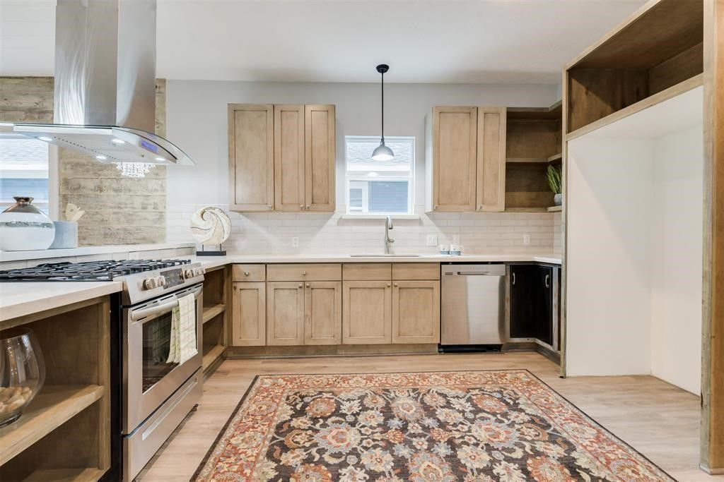 1209 Summer Street Property Photo 8