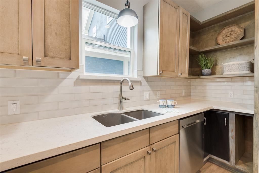 1209 Summer Street Property Photo 11