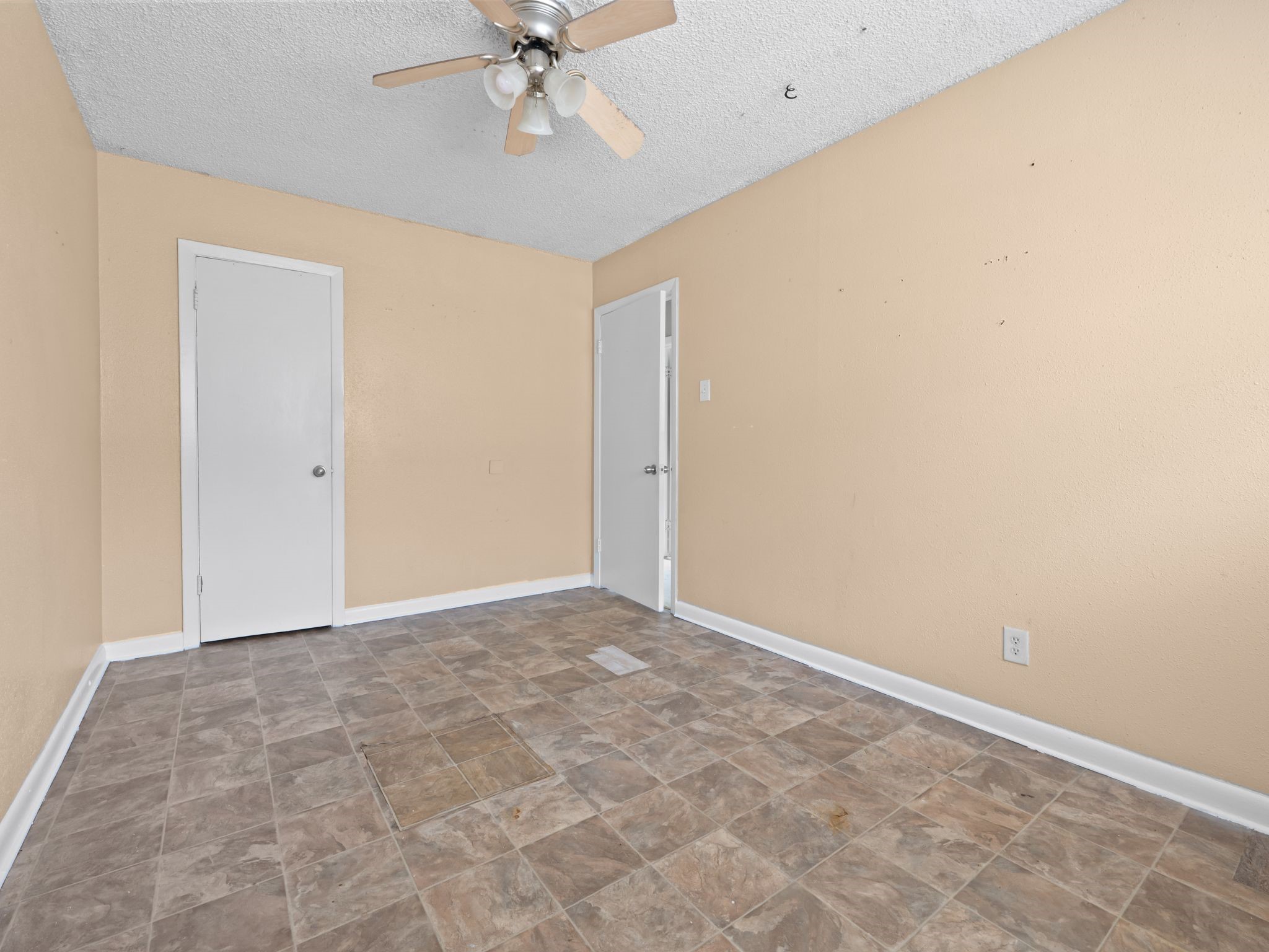 7410 Lindencrest Street Property Photo 21